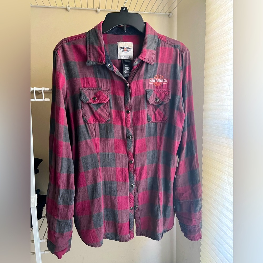 Women’s Harley Davidson Shirt